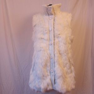 *New Via Spiga off-white faux fur and sweater vest